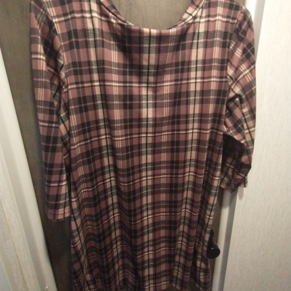 Top - Picture 2 of 2